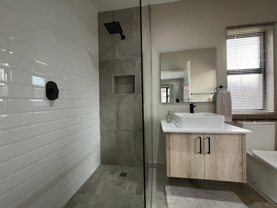 3 Bedroom Property for Sale in Langenhovenpark Free State